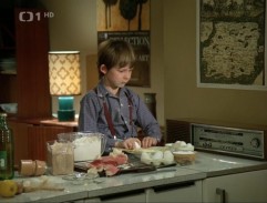 Obalování řízků pro školníka :-) (1977)