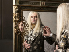 Pod parukou zářivého Siria se skrývá Ondřej Sokol (foto: ČT)