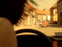 Ulice s obloukovým mostem