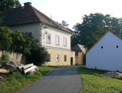 Slunce, seno, jahody