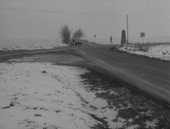 Křižovatka s pomníčkem