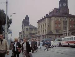 Před nádražím v Praze