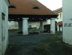 Slunce, seno, erotika