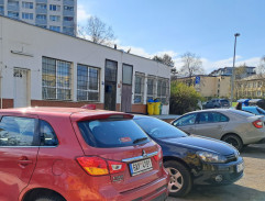 pred panelákom deda Panca