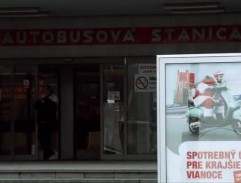pred autobusovou stanicou
