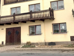 Před lahůdkářstvím