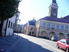 Potemnělé náměstí