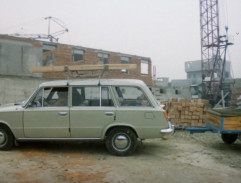 Bartáčkovi na stavbě