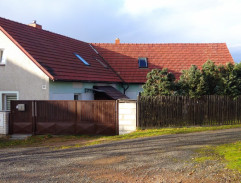 Před Makovcovým domem