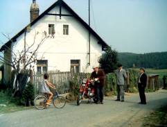 Chalupa ve vesnici Višňová u Příbrami