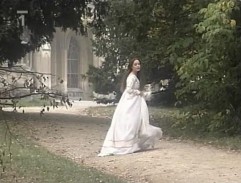 Mahulena běží pro bylinkářku