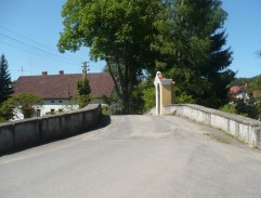 Na mostě