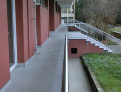 pred Pepovým panelákom 3