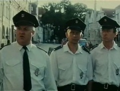 Policisté  u radnice