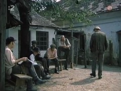 Kdo odchází v dešti ...