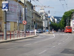 Čakanie na križovatke