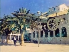 trakač se zvedá pomocí antigravitačního děla