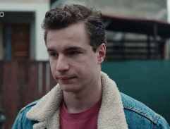 pred domom Renáty Lukášovej