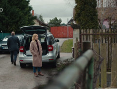 pred domom Renáty Lukášovej 2