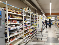 v supermarkete