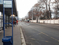 na autobusovej stanici