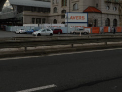 prenasledovanie Syneka