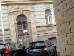 S05E01 Deset tisíc procent