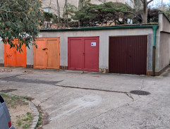 S04E03 Dáma na kolejích