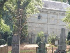 nad hrobom Františky Lázenskej