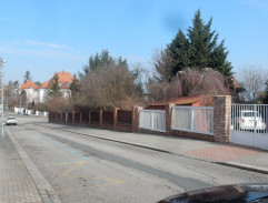 pred vilou Klementových