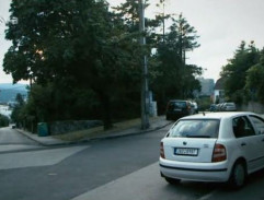 pred Hanzálkových domom