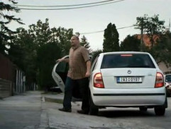 pred Bílkovou autodieľňou