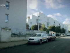 pred domom Pikolovcov