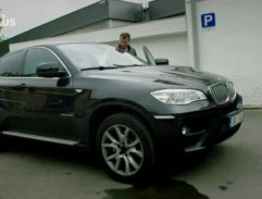 dvor autopožičovne