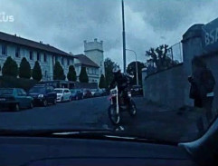 S04E05 Krev a benzín