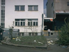 pred nákladnou stanicou