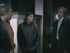 pred vchodom do klubu V 8 nebi