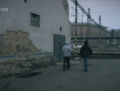 pri dome  "buzíkov"