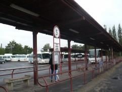 Na autobusovém nádraží