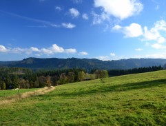 Karel běží za Maruškou