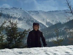 Karel jde za Maruškou do hor