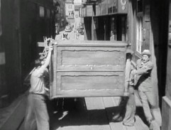 Bohouš se ukrývá před svou ženou