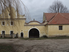 Valentových statek v Panenských Břežanech