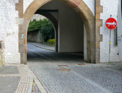 Kočár v Bechyňské bráně