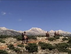 Vinnetou s Mabel přijíždí.