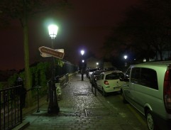 René utíká před policií