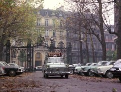 Regina se vrací z dovolené