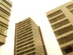 K&M styl v úvodných titulkoch