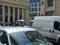 Arlette pozoruje Grégoira