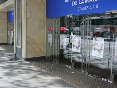 Vrah vchází do obchodního domu